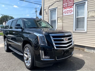 2020 Cadillac Escalade ESV Luxury's photo